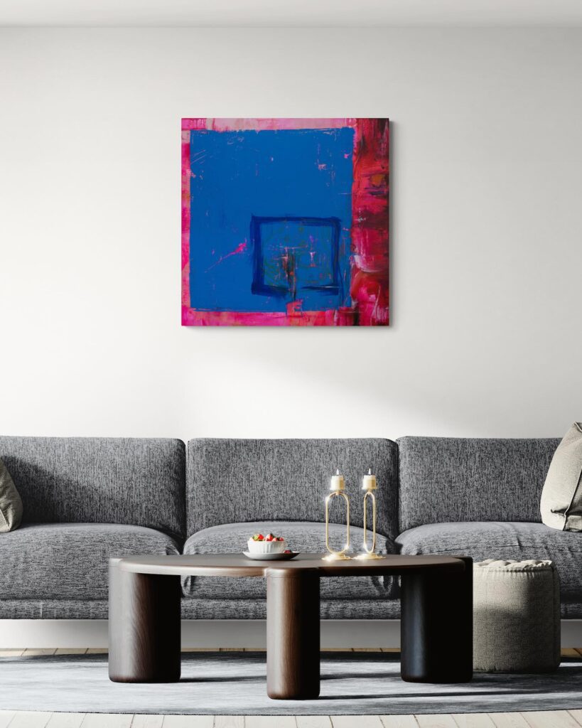 Abstraktes Acrylgemälde in Blau und Pink als moderner Eyecatcher über einem grauen Sofa im minimalistischen Wohnzimmer.