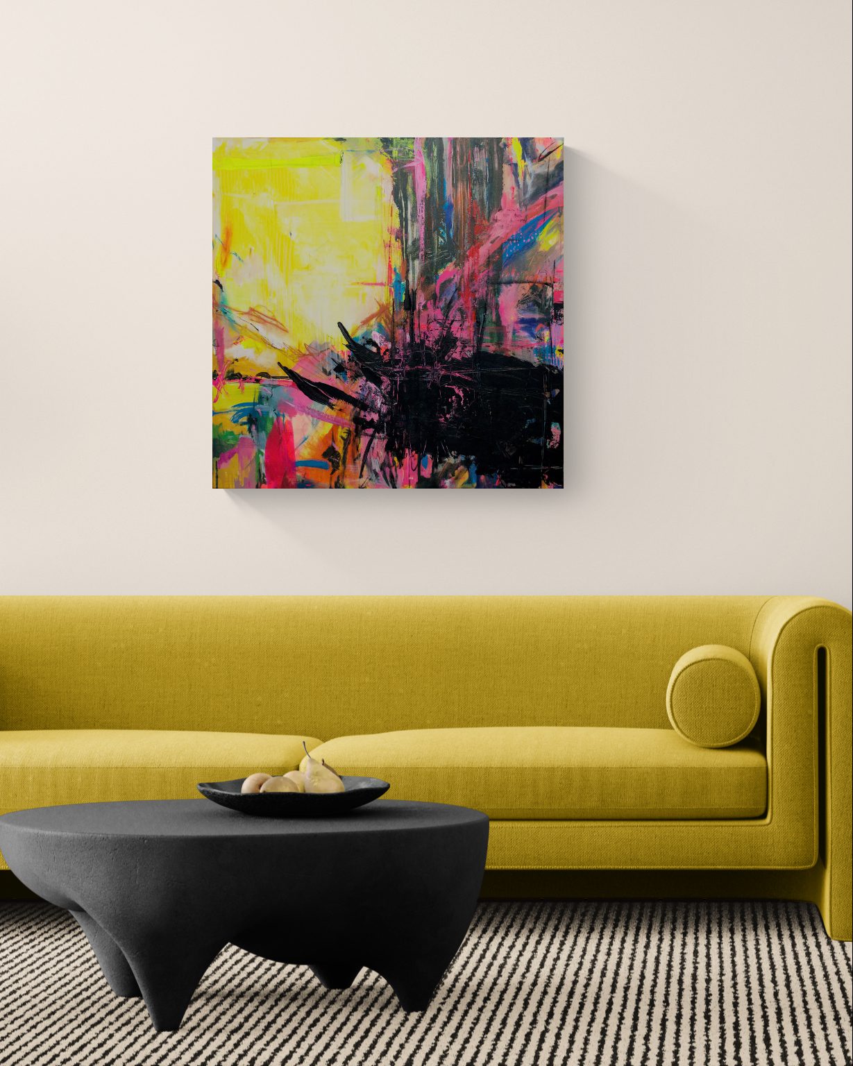 Zeitgenössische Einrichtung: Abstraktes Acrylbild «Unverplant» als farbiger Blickfang über einem modernen gelben Sofa